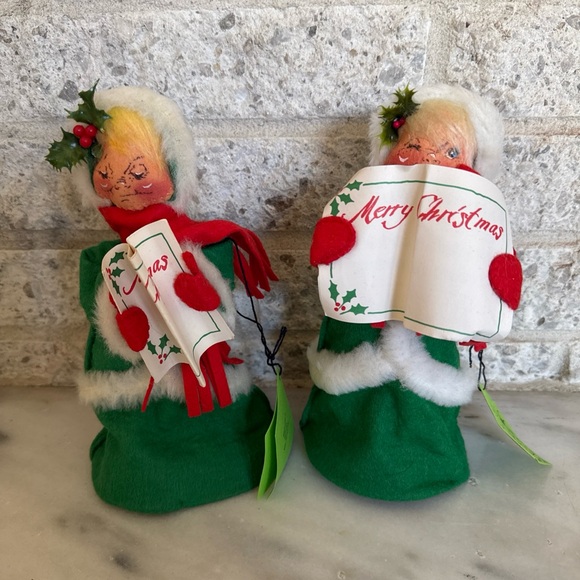 Annalee Other - Vintage 1974 Annalee doll Women Carolers 8” (pair of 2)
